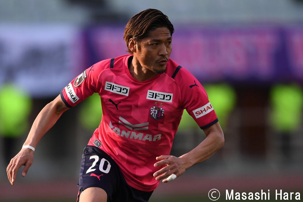 2ページ目 大久保嘉人の春 振り切れそうなヨシ メーター 1 常識が通用しないストライカー サッカー批評web 2ページ目 大久保嘉人の春 振り切れそうなヨシ メーター 1 常識が通用しないストライカー サッカー批評web