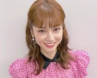 ｢目がそっくり！｣日本代表DF長友佑都の美人妻・平愛梨、長男とおそろコーデの思い出ショット公開｢ママだけ見た目が変わってない!!｣の画像