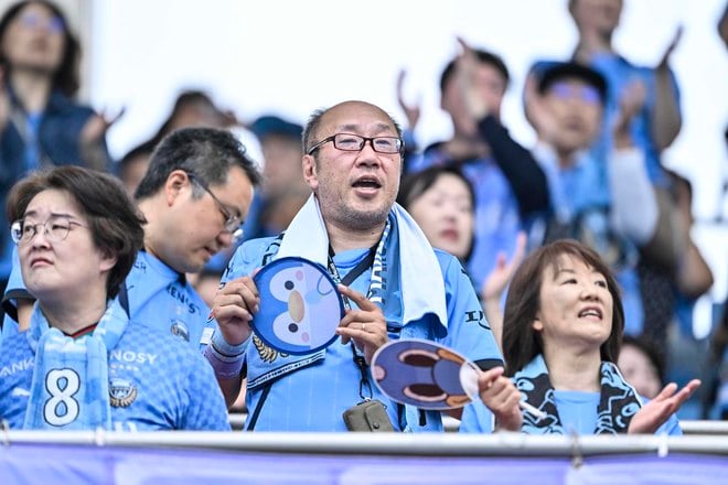 【サポーターアルバム(3)】G大阪戦での観客席＆入場時の川崎フロンターレのサポーター写真77枚！選手と手をつないだ子どもたちなど現地写真「川崎フロンターレーガンバ大阪(3)」の画像046