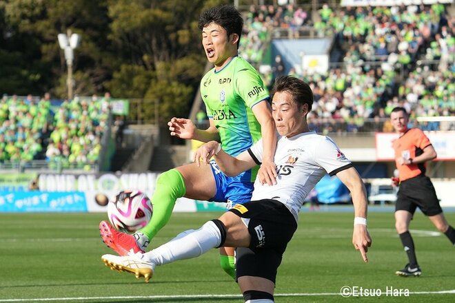 「10分に1回のゴール合戦」に勝者なし！【湘南ベルマーレvs浦和レッズ】原悦生PHOTOギャラリー「サッカー遠近」の画像003