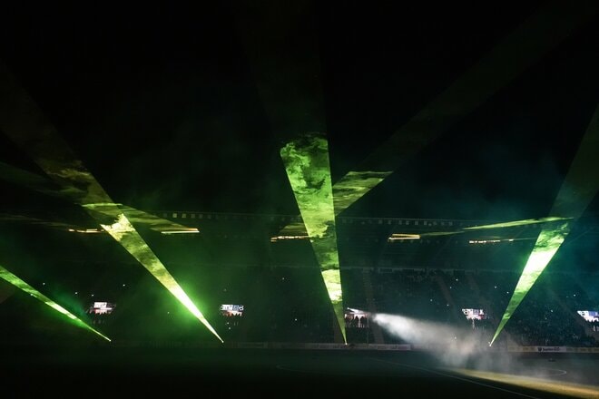 キャプテン谷口彰悟ら｢日本人5人｣が先発！ベルギーリーグ｢5連勝｣で2位浮上！後藤啓介が抱きついた｢相手｣！シントトロイデン｢熱狂のスタジアム｣潜入【シントトロイデンvsクラブ・ブルージュ】PHOTOギャラリーの画像002