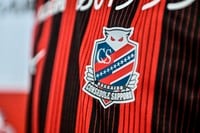 ｢持ってるぜキング！｣札幌が“謎の外国人”の劇的な決勝弾で10年ぶりの6連勝！ 待望のJ初ゴールに｢魂のゴールだよ｣｢俺たちのキング」