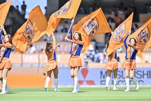 「これは激アツ案件」電気グルーヴからのJ2清水への「特製ユニフォームでのメッセージ映像」にファン興奮！「しかも電気清水ユニ着用」「瀧さんがツーブロになってるー！」などの声の画像