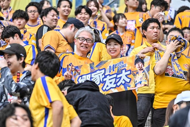 【仙台サポーターアルバム(1)】千葉戦に2000人が駆け付けたベガルタ仙台のサポーター写真99枚！ 雨中で声援鳴り響かせた「ジェフユナイテッド千葉ーベガルタ仙台」の画像057