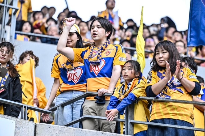 【仙台サポーターアルバム(1)】千葉戦に2000人が駆け付けたベガルタ仙台のサポーター写真99枚！ 雨中で声援鳴り響かせた「ジェフユナイテッド千葉ーベガルタ仙台」の画像004