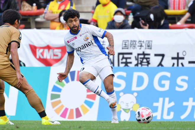 J1昇格争い大白熱!(1)「終了間際」勝ち点差2に迫った3位長崎、勝ち点差2に留めた2位福岡【戸塚啓のJ2のミカタ】の画像