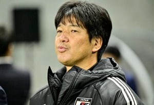 「求めてた写真これこれ」アジアカップでの“トルシエ＆名波浩”の再会抱擁ショットがエモい！「まじで感慨深い」「2人にしかわからない感情があると思う｣との声の画像