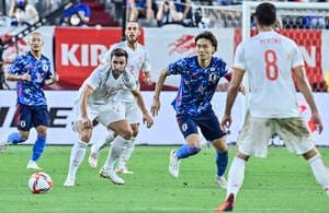 【日本代表考察】「状況次第では板倉滉を守備の中心に序列が変わり得る」「伊藤洋輝の財産は遠藤航とのコンビ」【6月シリーズ「ラストオーディション」の激論】(3)の画像