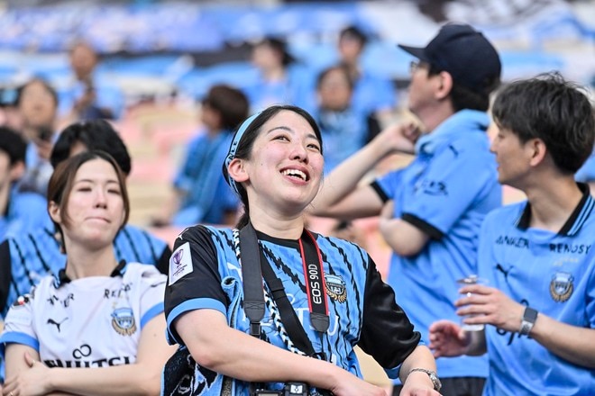 【サポーターアルバム】ACLE決勝に駆け付けた川崎サポーターは衝撃の700人！ 現地で声援を送ったサポーター写真81枚「アル・アハリー川崎フロンターレ(3)」の画像053