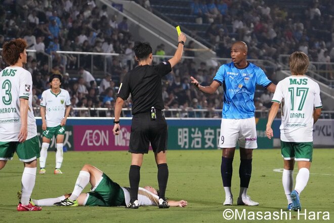 夏の移籍で攻守の要2人が新加入、19位の横浜が東京Vと激突、中村俊輔コーチが猛攻を後押しも｢思わぬ展開｣に、城福浩監督が｢非常に大きい｣と語った決着【横浜FCvs東京ヴェルディ】激闘PHOTOギャラリーの画像007
