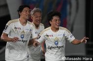 東京Vvs川崎戦は土壇場での同点弾で1-1ドロー！中村憲剛HCがベンチ入り！溝口修平とラザル・ロマニッチの歓喜＆脇坂泰斗と平川怜の奮闘！【東京ヴェルディvs川崎フロンターレ】激闘PHOTOギャラリーの画像