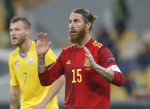 「最悪の仲にして最高のコンビ｣!! セルヒオ・ラモスが現役引退発表のジェラール・ピケに｢惜別メッセージ｣! サッカースペイン代表での盟友に贈った画像に｢24万超いいね｣の大反響の画像