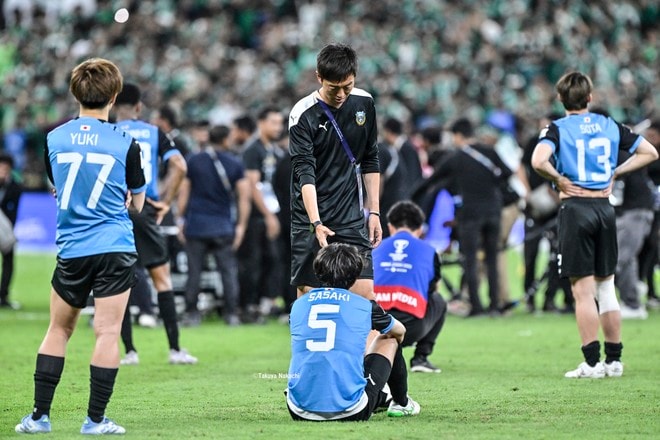 【川崎フロンターレアルバム】ACLE決勝で両SBとして奮闘した佐々木旭の写真40枚！ 試合後に見せた放心状態が表す、すべてを注ぎ込んだ姿「アル・アハリー川崎フロンターレ」の画像011