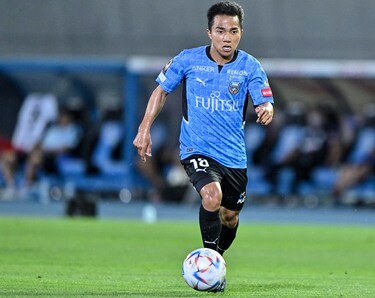 画像 写真 久保さんの名言 川崎フロンターレmfチャナティップ 人気サッカー漫画の 名言tシャツ を着て自撮り 無邪気な笑顔に かわいい の声多数 画像 注目選手 ニュース サッカー批評web