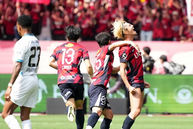 絶対エース｢美しい｣完璧オーバーヘッド、日本代表の至宝｢悔しい｣試合後、それでも｢気になる｣鈴木優磨のパンツ【鹿島アントラーズvs川崎フロンターレ】国立決戦PHOTOギャラリー25連写の画像019