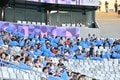 パリ五輪・サッカー日本代表サポーターが試合会場スタジアムを「青いゴミ袋でジャック」した衝撃アイデア！ フランス＆対戦相手のファンも巻き込んで“まさかの光景”作り上げるの画像003