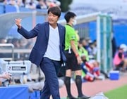 「三浦神戸」3連勝！(1)試合後の青空会談も辞さず“しつこいコミュニケーション術” の画像