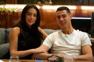 「地球上で最も幸運な女性」ポルトガル代表クリスティアーノ・ロナウドの美人パートナー、巨大ダイヤきらり!婚約発表後の初2ショットの画像