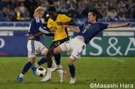 ｢またノイアーしてる｣GK鈴木彩艶、チームを救う“爆速スプリント”に大反響！｢守備範囲広すぎ｣｢ボールふっ飛びすぎ｣｢決断力と勇気が凄い｣常識外の同点ラストプレー！の画像