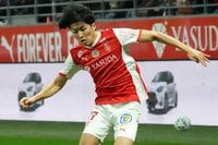 ｢こんなん決められたら惚れるわ｣中村敬斗、劇的AT弾から続く躍動！ランスは痛恨も｢反転フィニッシュ｣の余韻と際立つエースの存在感