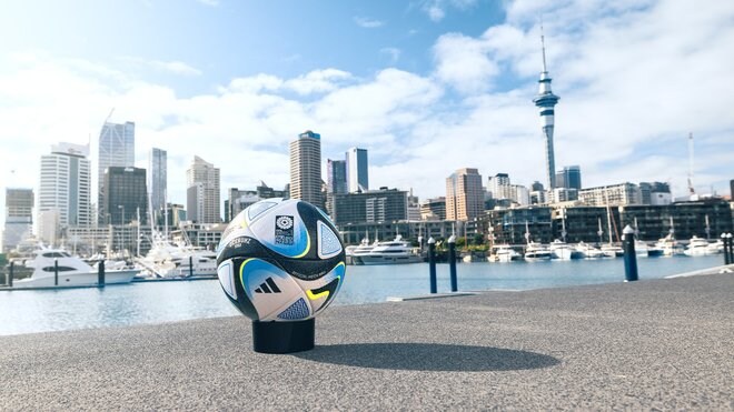 今季のJリーグでも使用する「サッカー女子ワールドカップ2023の公式試合球」を発表！ オーストラリアとニュージーランドの雄大な自然と文化をイメージしたデザインとカラーリング…アディダス9代目『オーシャンズ』の画像001