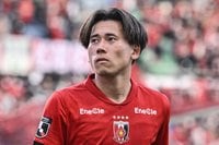 ｢すげーとこ通したな｣J1浦和、針の穴を通す極上スルーパスからの逆転弾が鬼すぎる！｢肥田野もすごいけど2人をなぎ倒すスルーパスだした安居がはんぱない」