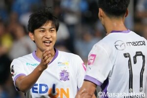 広島の選手として｢初ゴールを決めた｣30歳！手術後の復帰戦で｢ゴールを創出した｣19歳！今シーズン｢最多ゴールで目指す！」超ぶちあつの夏【横浜FCvsサンフレッチェ広島】激闘PHOTOギャラリーの画像