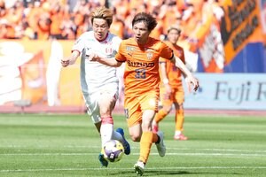 2連敗の｢19位｣名古屋と3連勝の｢5位｣清水が大舞台で激突、元サッカー日本代表が火花を散らした｢東海ダービー｣の意外な勝者と期待の新星【清水エスパルスvs名古屋グランパス】PHOTOギャラリー激闘25連写の画像