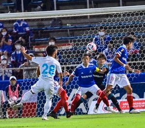 2戦連続の森下弾！　サガン鳥栖「完全アウェイで前年王者に溜息をつかせた」豪快プレーの画像