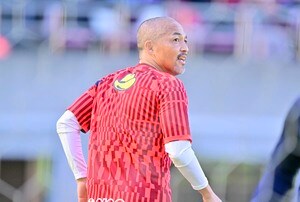 「ボールの呼吸に合わせてる動画かっこいい！」J1札幌MF小野伸二の「街角特別映像」にファン興奮！「ダメだ。 コレ見ただけで涙出る」「これは見るしかないｯ!!」などの声の画像