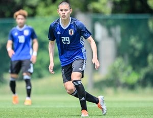 ｢頭もシーズンイン｣｢金髪大嘉終了｣20歳FW中島大嘉が衝撃の｢ヘアスタイル披露｣で話題！北海道コンサドーレ札幌のチームメイト中村桐耶は｢また入れ替わるのか｣と反応の画像