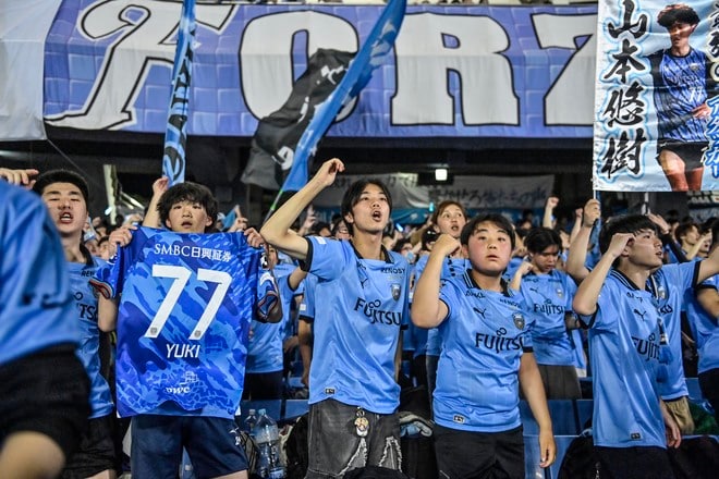 【サポーターアルバム】水曜開催の横浜FC戦に2万人が駆け付けた川崎フロンターレのサポーター写真47枚！ 勝利後の笑顔ショット「川崎フロンターレー横浜FC」の画像018