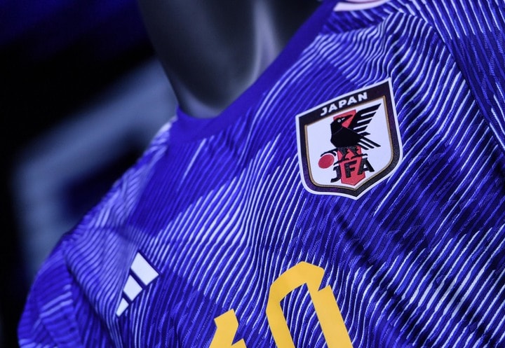 国際Aマッチ出場、計302試合！｢これテストに出るぞ～｣日本代表を20年以上も“守ってきた”豪華4人のスマイルショットに反響！｢レジェンドがズラリ｣｢守備力高いな｣