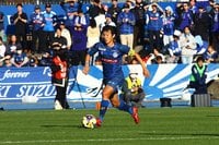 26年間の｢J2の番人｣を卒業！水戸ホーリーホック優勝の立役者を直撃(2)父母との映像も話題！キャプテン大崎航詩が語る涙の理由とJ1で｢対戦が楽しみ｣なチーム