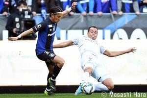 PHOTOギャラリー「ピッチの焦点」【明治安田Ｊ１リーグ　第３節　ガンバ大阪ｖｓ川崎フロンターレ　２０２２年３月６日　１５：０３キックオフ】の画像