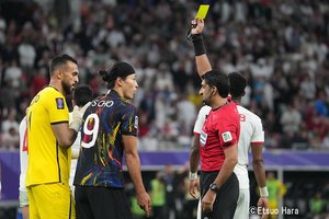 PK時の「侵入」からGKの「ボール保持時間」、一時的退場「ブルーカード」まで【2024年7月施行「ルール改正」で日本サッカーはこう変わる】(3)の画像