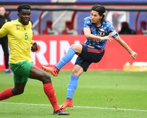 大住良之×後藤健生「深夜の激論」日本対カメルーン(5) 「浦和と川崎のパスの差」に見る“日本最大の問題”の画像