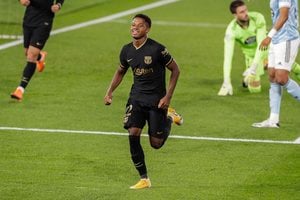 トラップ一発で勝負あり！　バルサの神童アンス・ファティ「メッシの裏から先制弾！」の画像