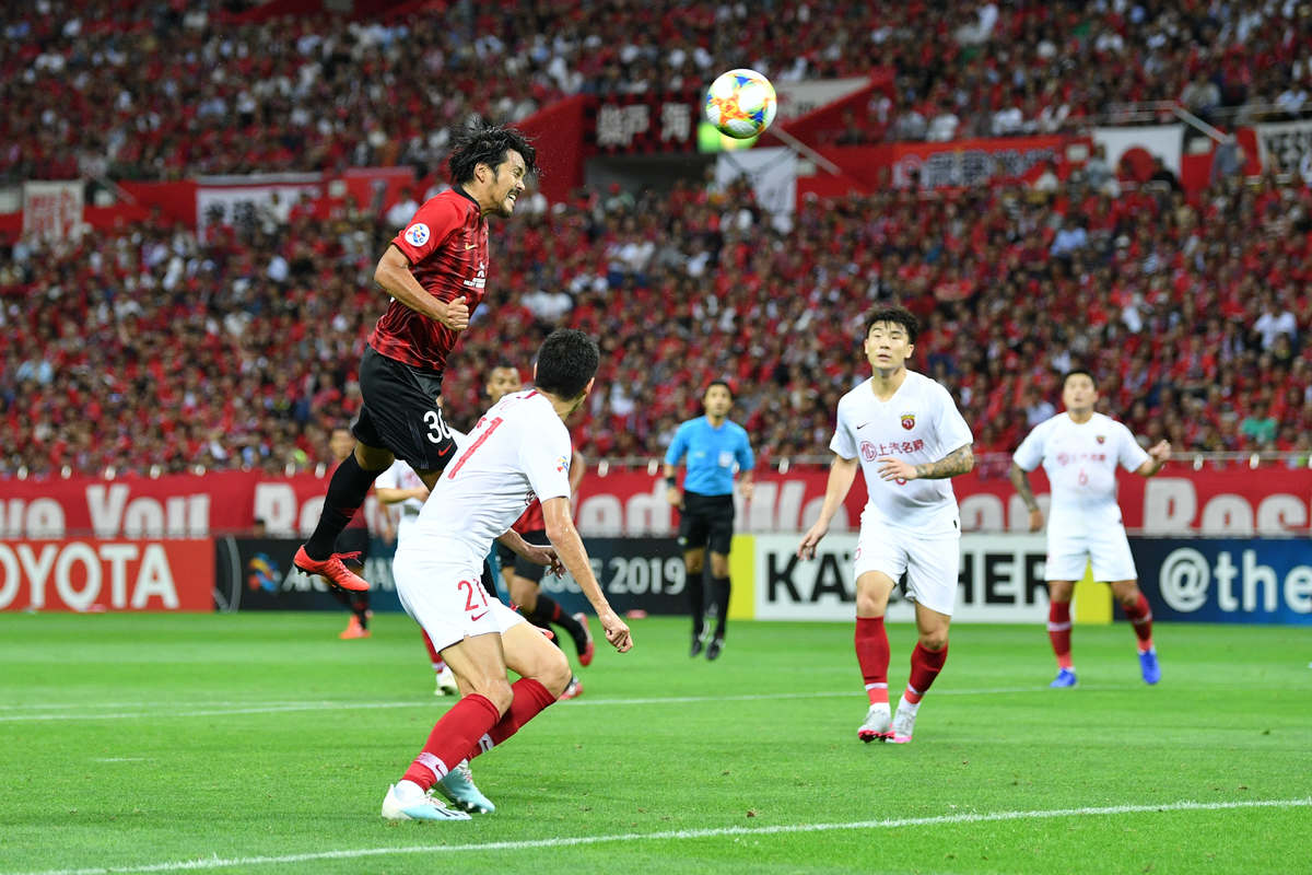 2ページ目 興梠慎三論 そのストライカーの美 2 水のように 幼児のように サッカー批評web 2ページ目 興梠慎三論 そのストライカーの美 2 水のように 幼児のように サッカー批評web