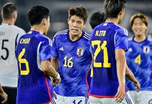 日本代表のドイツ戦終了後のピッチ映像公開される！ 板倉と菅原が冨安を「トムがもう！」「世界のトム！」と絶賛する様子にファン注目…謙虚な反応にも好反応の画像