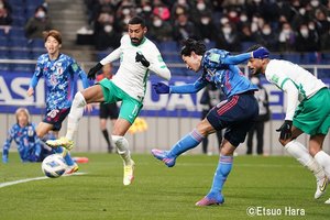 大迫勇也と南野拓実の「フィニッシングタッチ」に血を通わせた忍耐力【アジア最終予選の道のりを振り返り、あきれるまでの日本代表・森保一監督の信念】(1)の画像