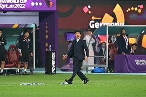 大住良之の｢この世界のコーナーエリアから｣第139回【意外と知らない｢サッカーの選手交代｣起源と進化と現在地】(3)森保ジャパンが成し遂げたスペイン、ドイツ撃破の裏の｢超攻撃的｣選手交代の画像