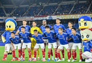 「おっ!!かっこいいぞ」「チェック柄？」J1横浜FMが発表した来季着用「新ユニフォーム予告映像」が大反響！「クロアチア代表をイメージしてしまう」の声の画像