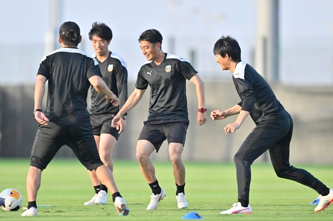 【川崎フロンターレアルバム】ACLEを戦い抜いた「コーチングスタッフ＆クラブスタッフのサウジアラビア2週間の写真」合計99枚！ アジア2位を支えた2週間のピッチ内外の姿の画像048