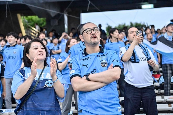 【サポーターアルバム】平日のナイトゲームに2万302人が来場！ 熱すぎる川崎フロンターレのサポーターの試合前の写真71枚！「川崎フロンターレー浦和レッズ」の画像028