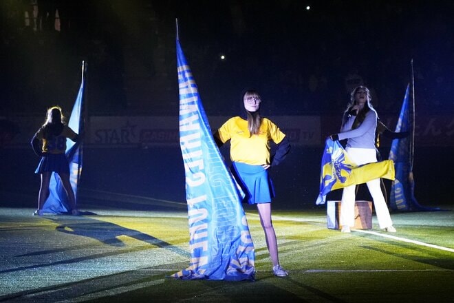 キャプテン谷口彰悟ら｢日本人5人｣が先発！ベルギーリーグ｢5連勝｣で2位浮上！後藤啓介が抱きついた｢相手｣！シントトロイデン｢熱狂のスタジアム｣潜入【シントトロイデンvsクラブ・ブルージュ】PHOTOギャラリーの画像001