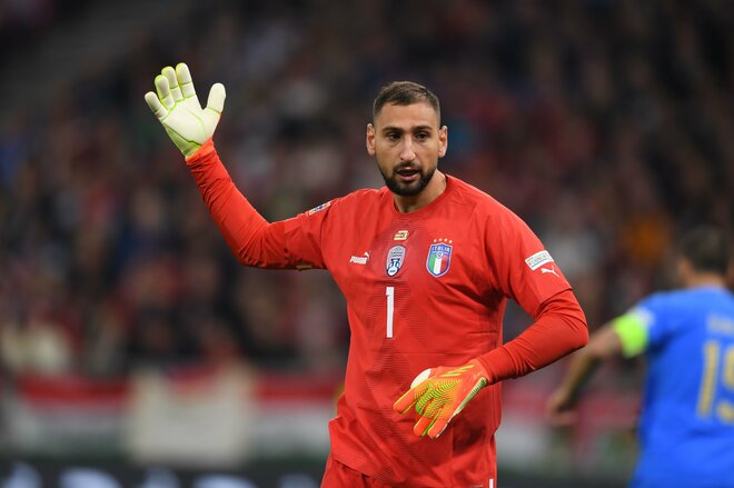 サッカーイタリア代表GKジャンルイジ・ドンナルンマ「連発神セーブ」に反響! ハンガリー代表の「怒涛の猛攻を凌ぐ赤い壁」鬼神の働き【動画】の画像