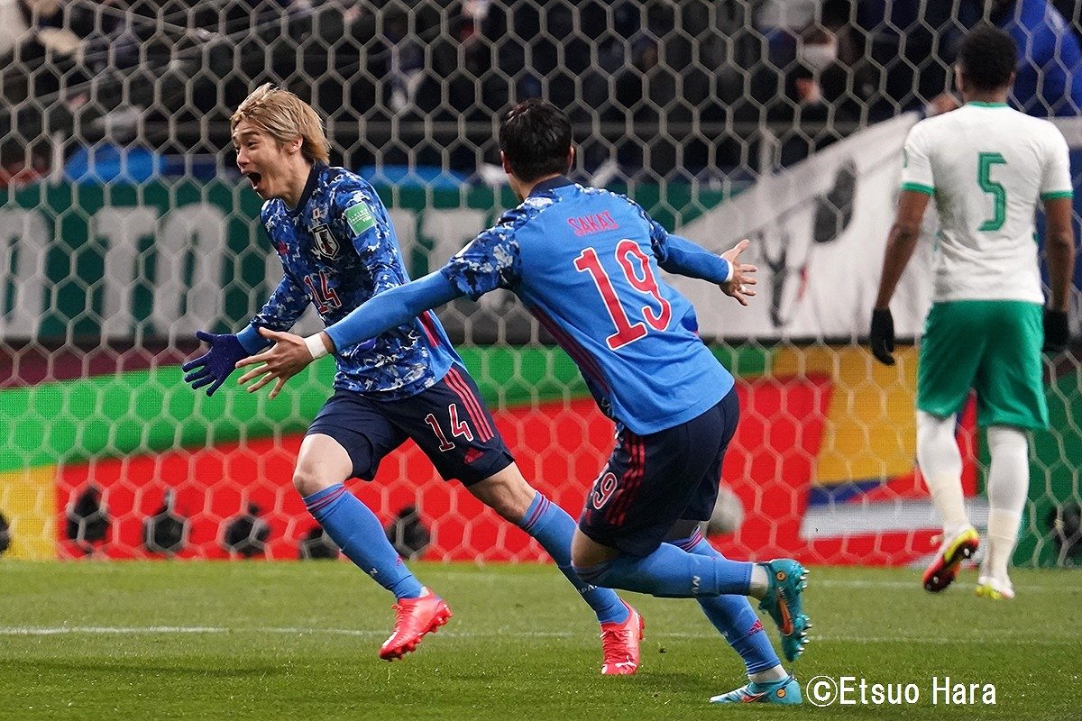 長友佑都 批判は自分にとってガソリンであって 必要なものなのだ 原悦生photoギャラリー サッカー遠近 サッカーカタールワールドカップアジア最終予選 日本代表ｖｓサウジアラビア代表 概要 日本代表 原悦生photoギャラリー サッカー遠近 サッカー批評web
