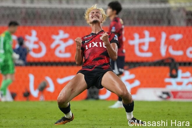 鹿島が誇る得点王の「ロング弾」で先制、闘将の「ヘッド弾」で追加点も…柏が「ハーフコート」猛攻!2度の「まさか」で勝負アリ【鹿島アントラーズvs柏レイソル】激闘PHOTOギャラリーの画像
