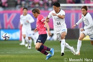 「大久保嘉人の春」—振り切れそうなヨシ・メーター(2)まるで「守備もするメッシ」の画像